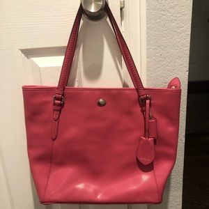Coach medium tote bag